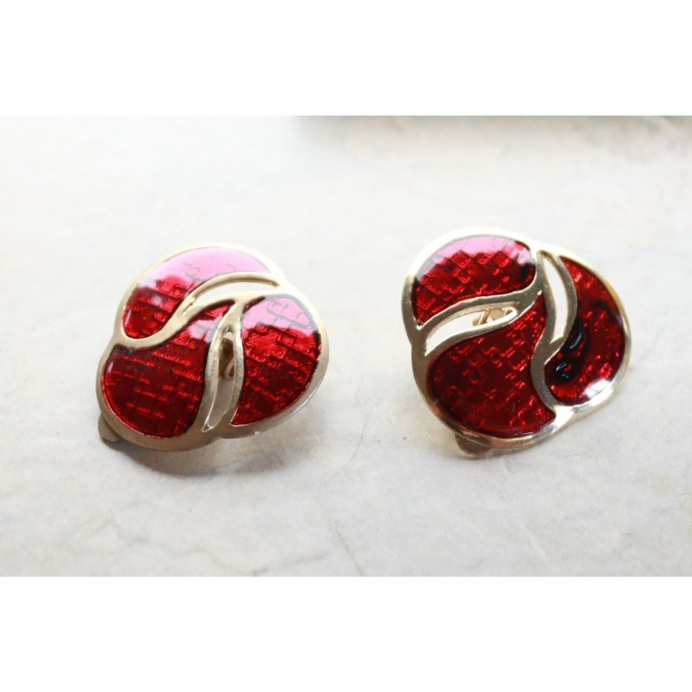 Vintage Ruby Red Festive Triangular Shaped Gold T… - image 4